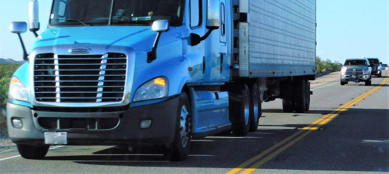 Repairing vs. Replacing a Damaged Semi Truck Hood: What You Should Know