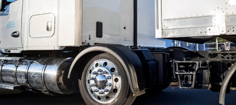 Semi Truck Tire Repair Shop: What to Look for When Downtime Isn’t an Option