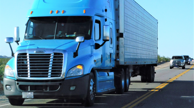 Commercial Truck Repair: Which Warning Signs Should Not Wait?